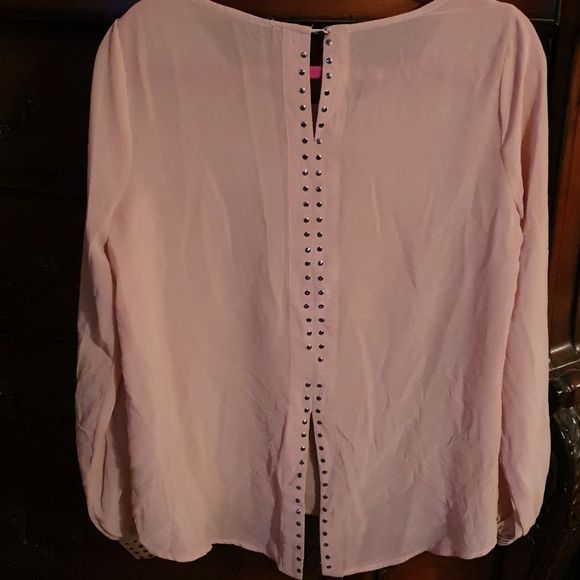 Ladies Blush Nude Studded Split Sleeve Top sz L - Picture 4 of 4